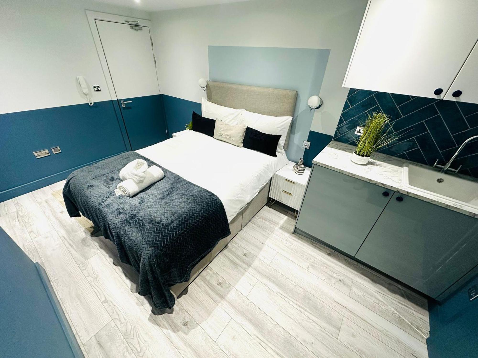 Pensiune Holly B Mini Great Location For Tourist!!!