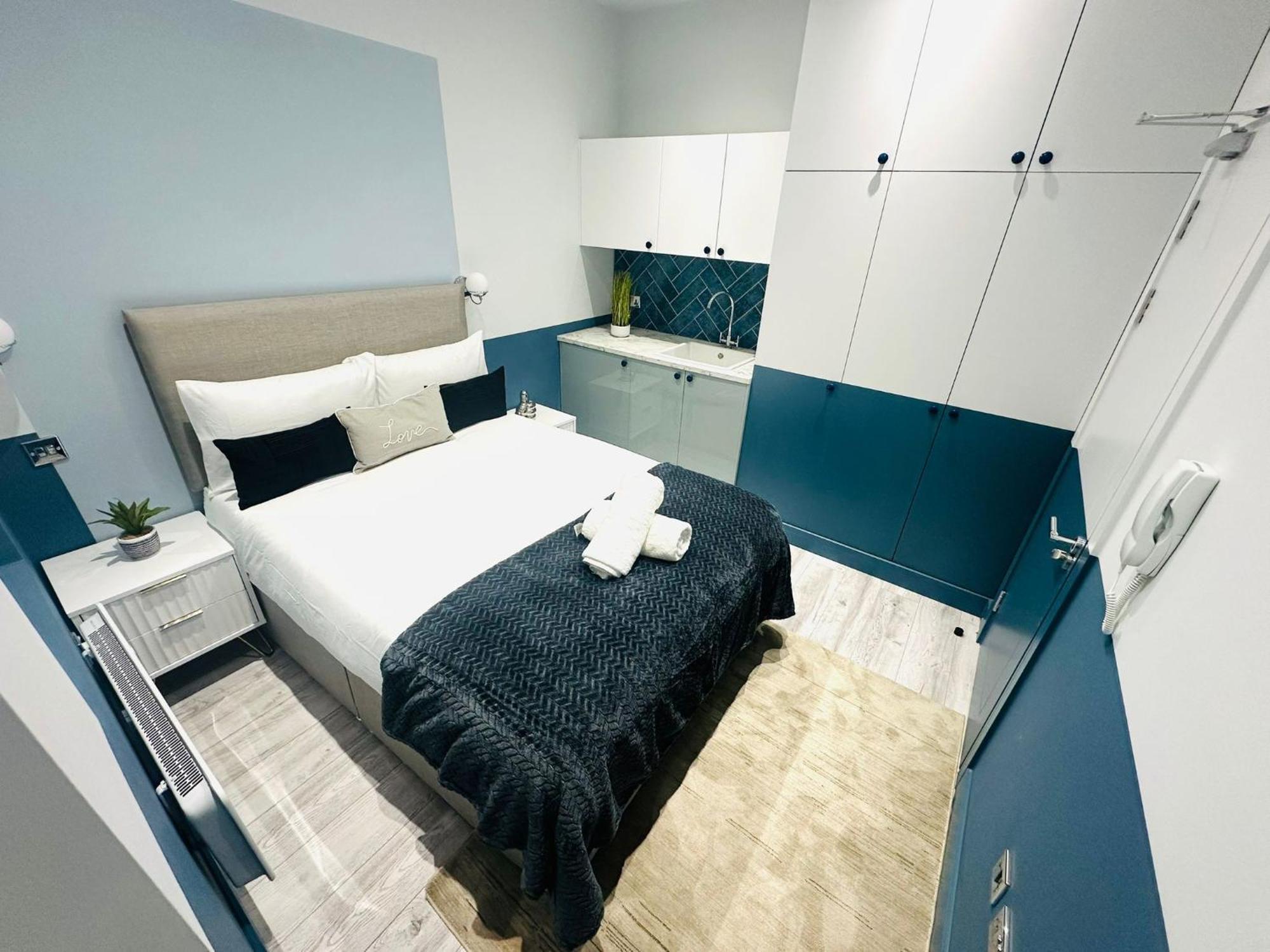 Pensiune Holly B Mini Great Location For Tourist!!! *